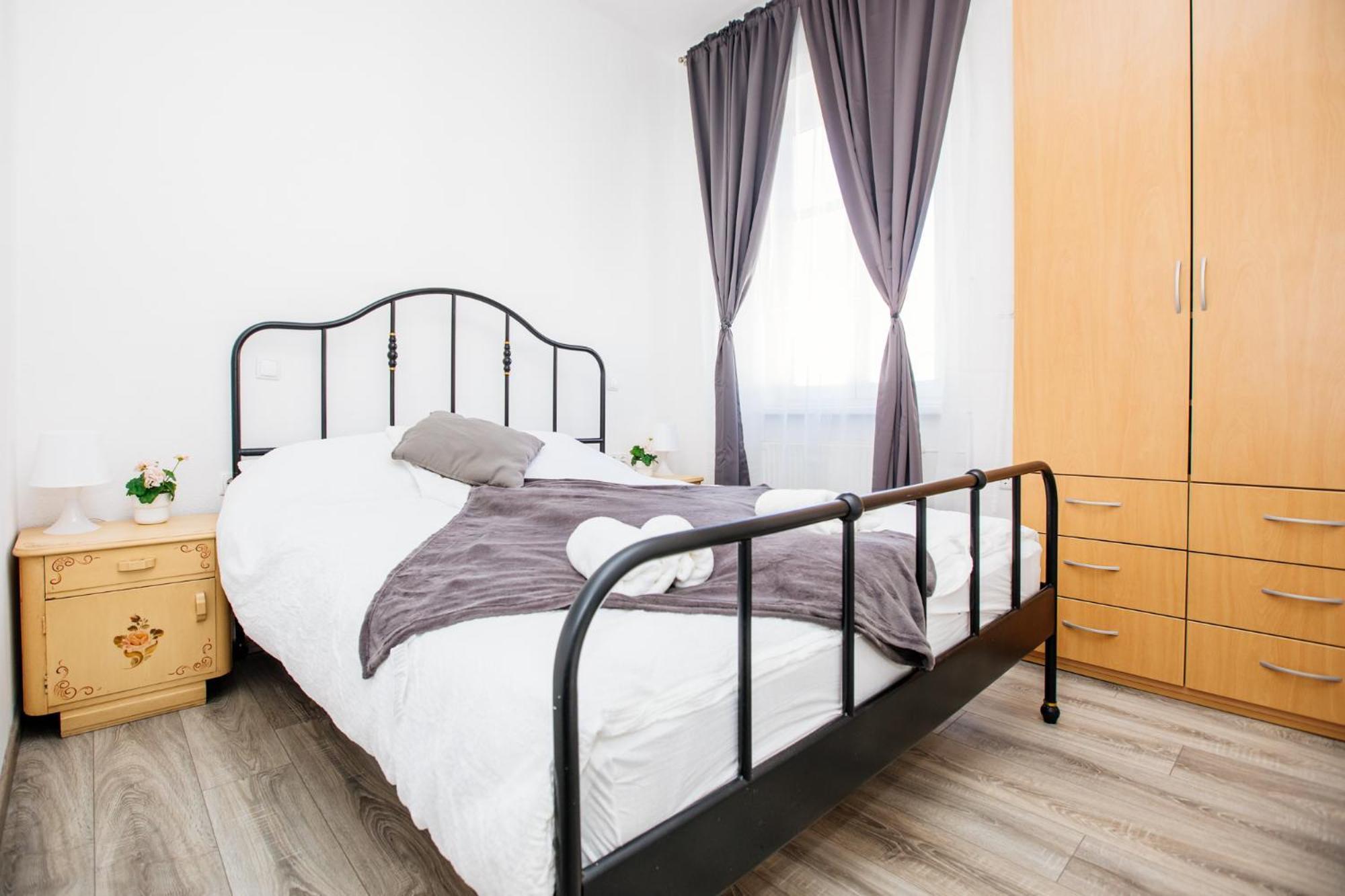 Central View Point Apartment Ljubljana Bagian luar foto