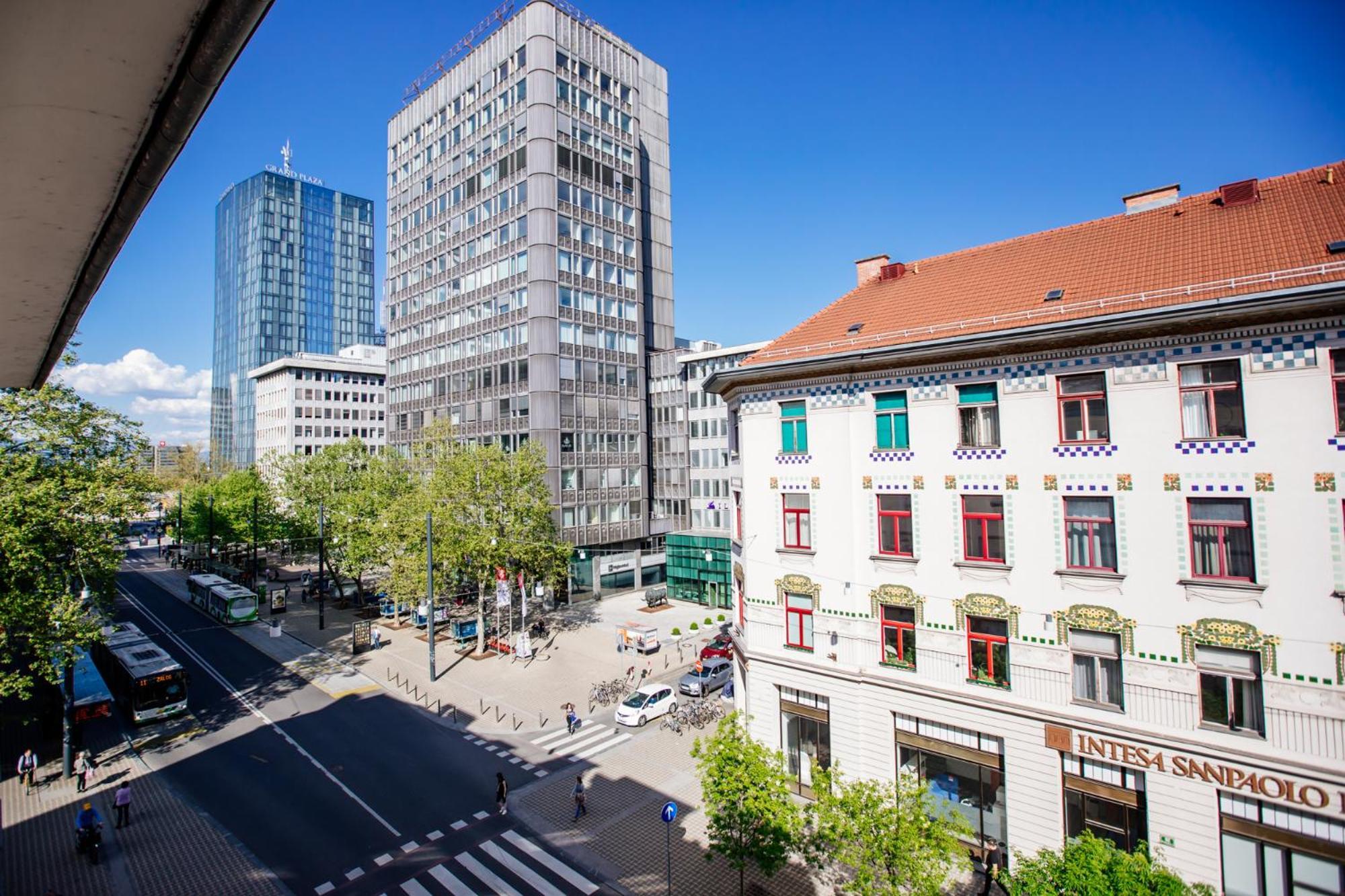 Central View Point Apartment Ljubljana Bagian luar foto